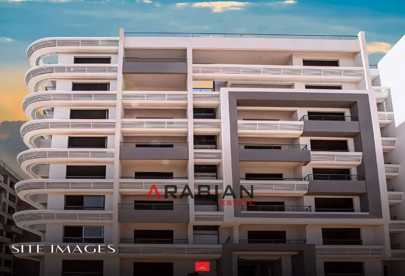 Sale in Boardwalk: dis 5% dp 800k an apt 213m