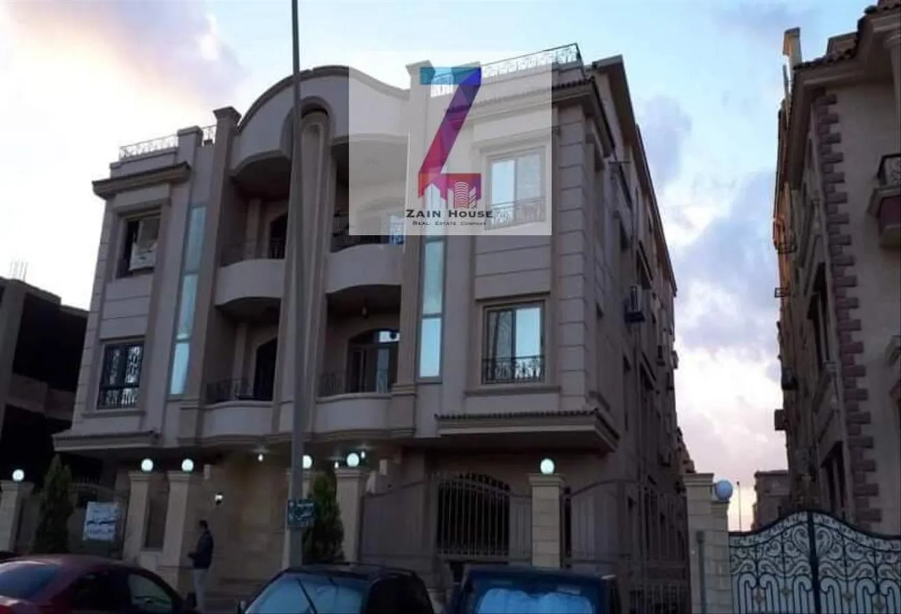 Sale in El Banafseg 12: دوبلكس 400م في البنفسج 12 فيو حديقه موقع مميز جدا