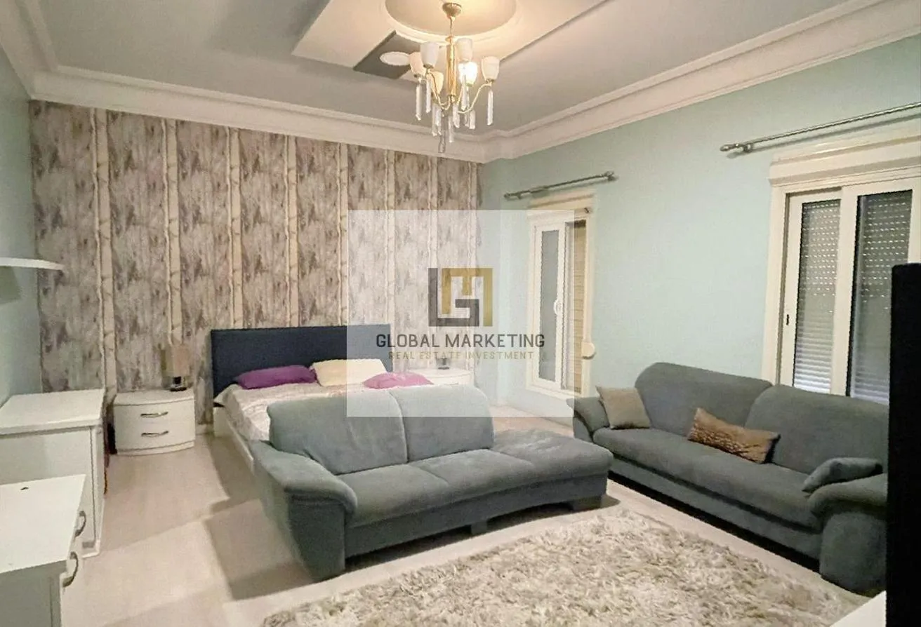 Gallery Image 12
