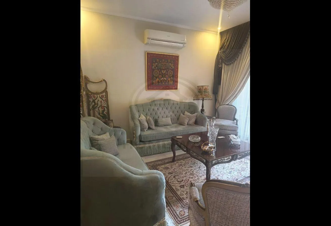 Rent in Dyar Park: Townhouse for rent /prime location /private garden
