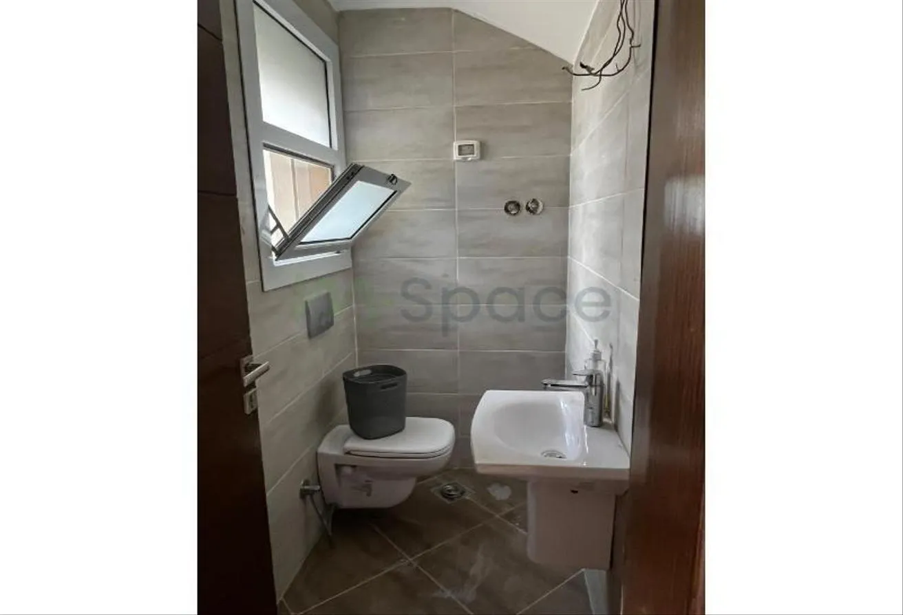 Gallery Image 18