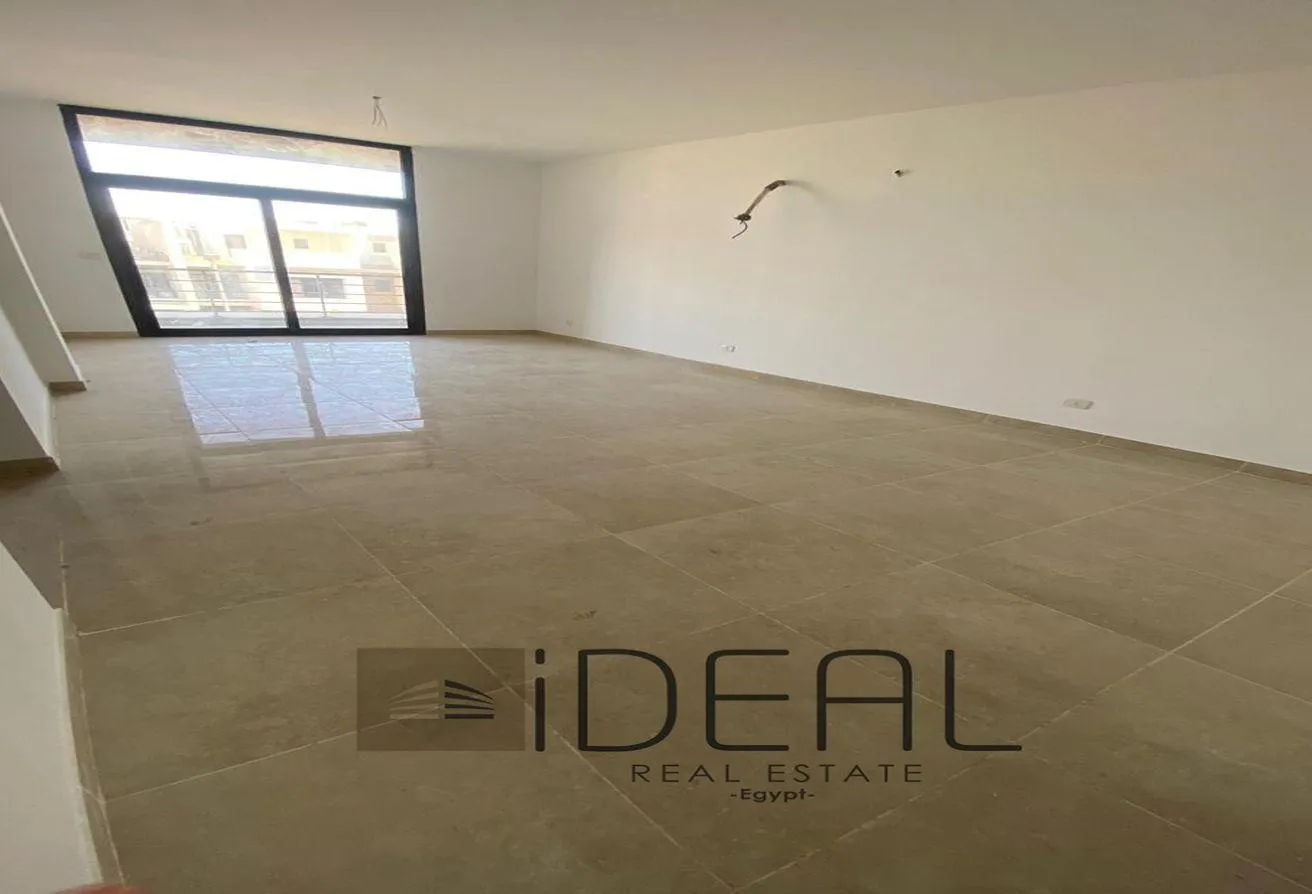 Sale in Fifth Square: Penthouse for sale 134 m  in 5th Square Marasem