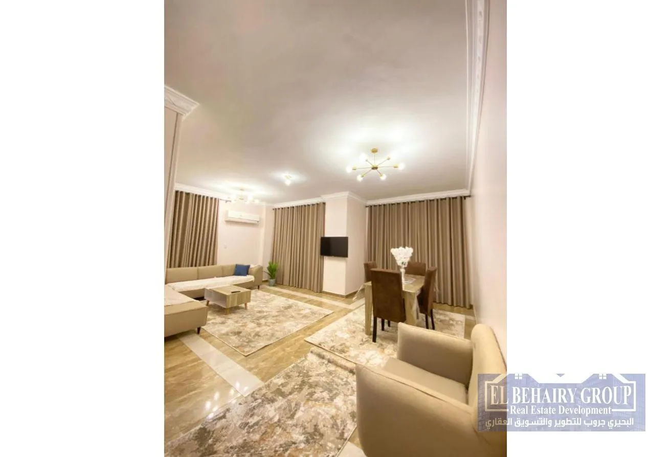 Rent in Mostashareen: Apartment in El Tagamoa, El Mostashereen Compound