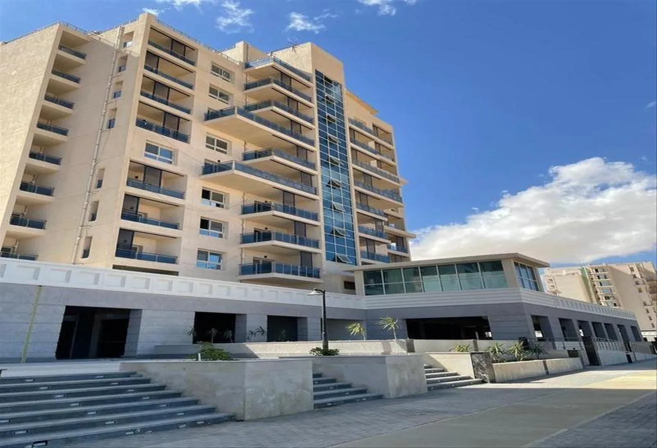 Sale in Latin District: Distinctive view  with5% DP in Latin district