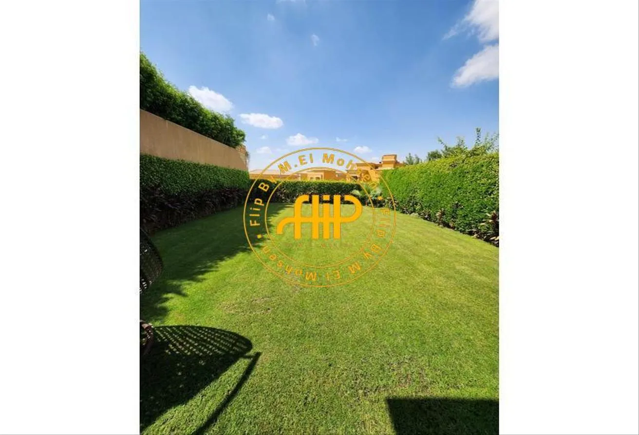 Sale in Royal Meadows: Townhouse Corner For Sale In Royal Meadows 405M