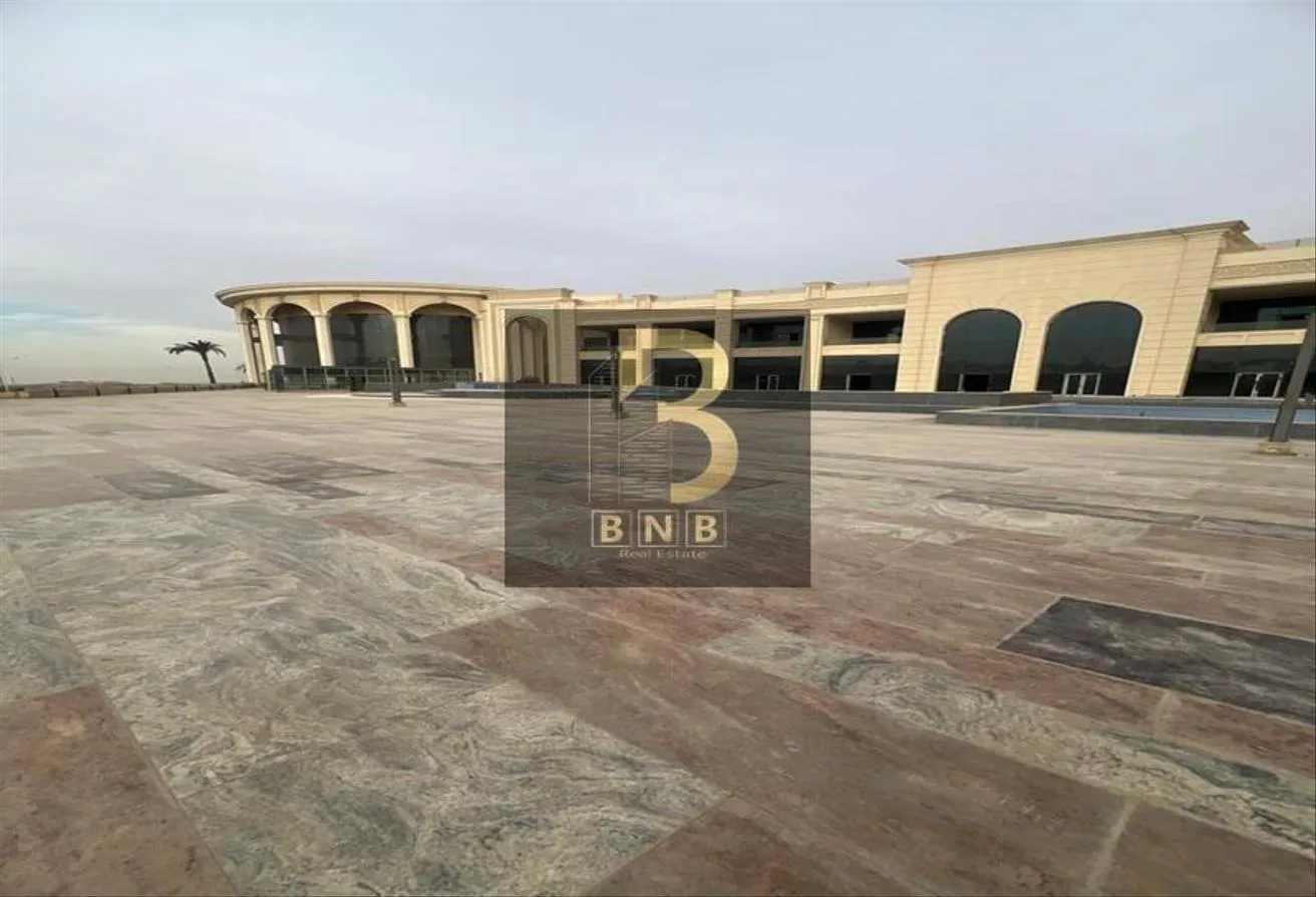 Rent in V90: Hyper Market for rent in 90th New Cairo