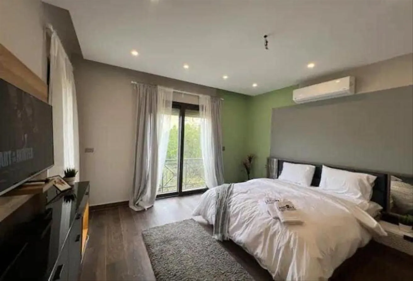 Gallery Image 11