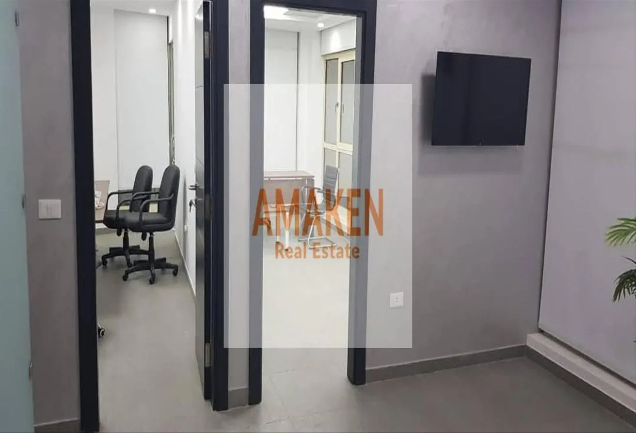 Rent in 12th District: Office/Clinic for rent Moaz Plaza - Sheikh Zayed