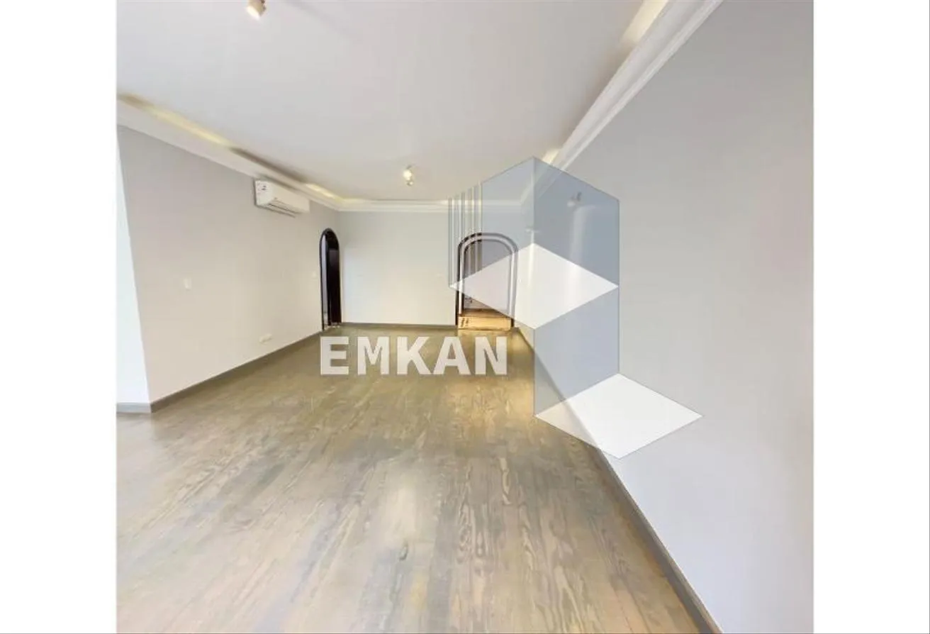 Sale in Westown: Apartment for sale in Westown, ground floor, 205m