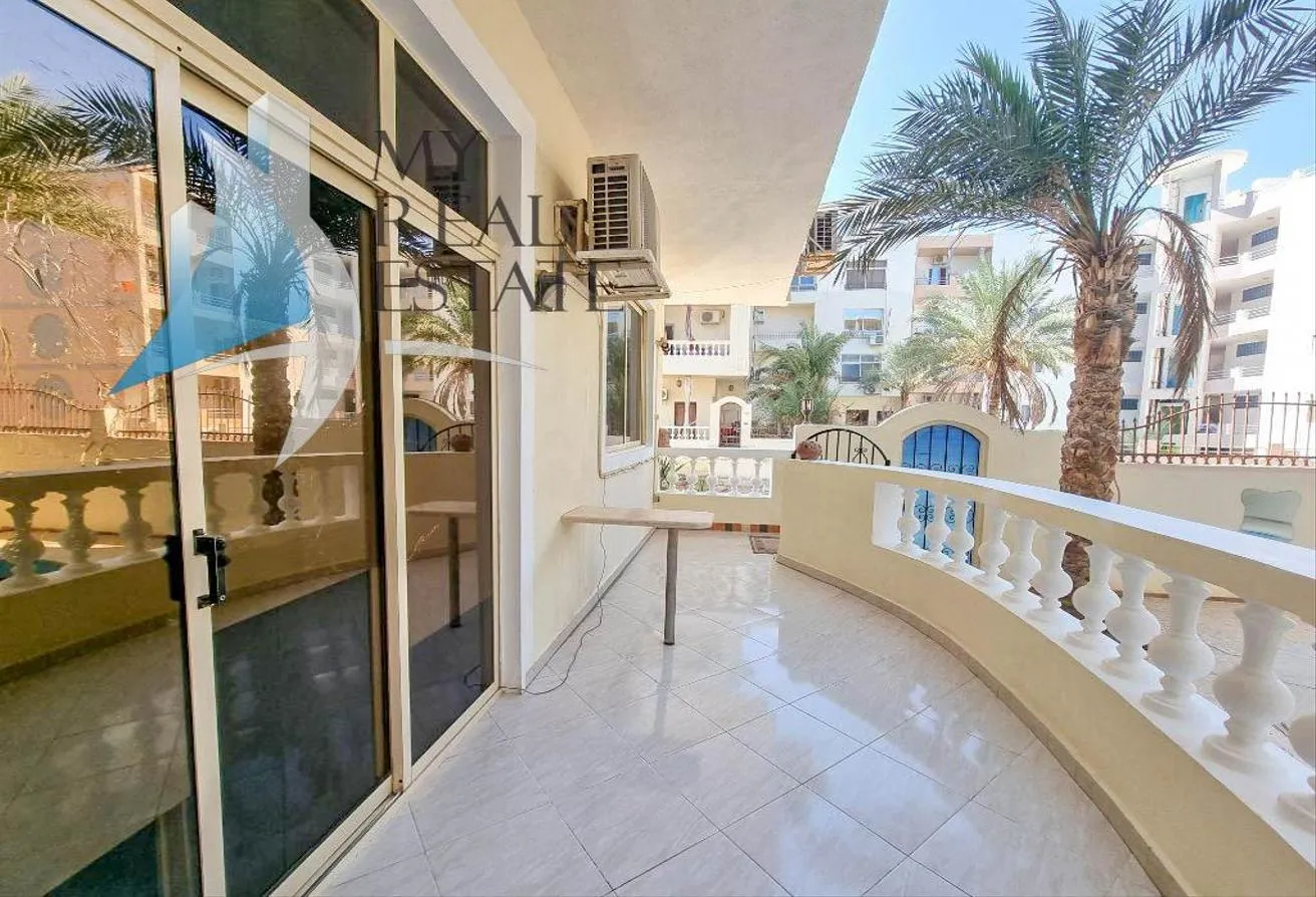 Sale in Intercontinental District: Apartment with private terrace close to the beach