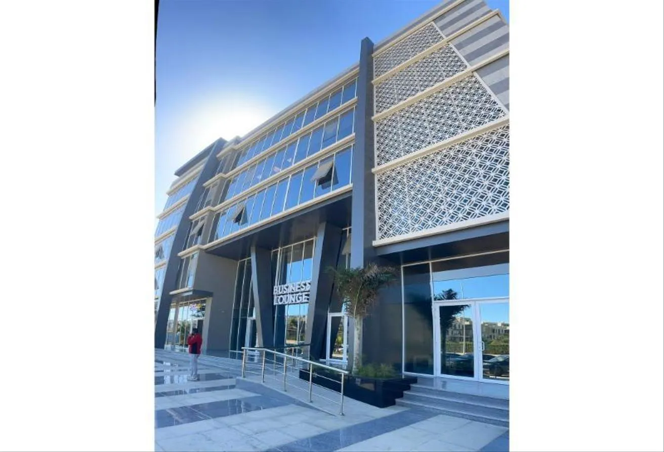 Rent in Azad: Fully Finished Office 68m In Azad Business