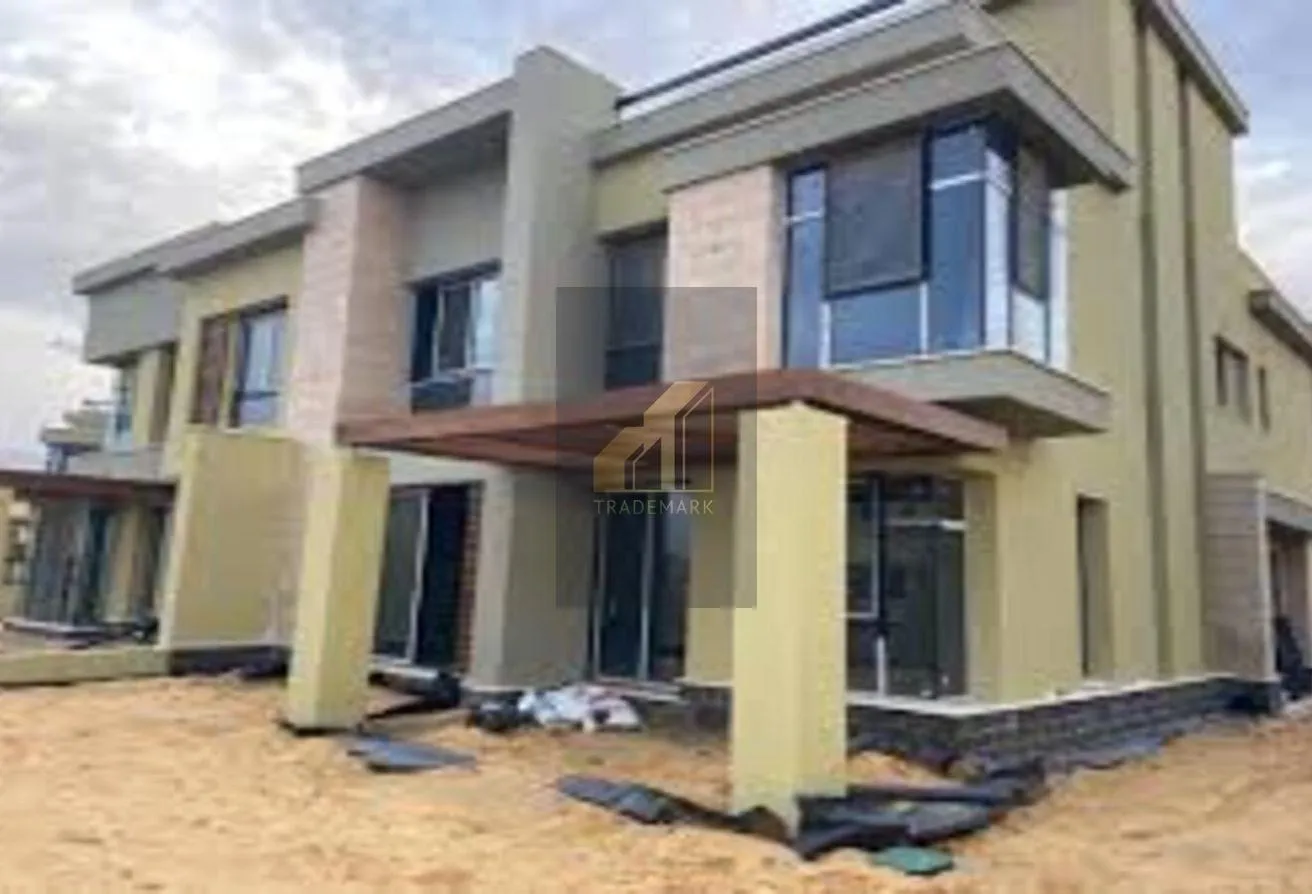 Sale in Villette: Twin House Prime Location In Villette Sodic
