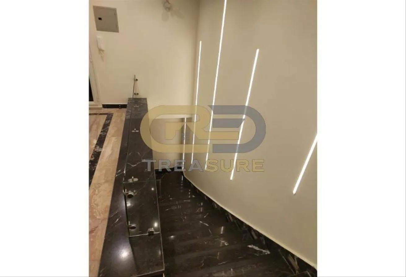 Gallery Image 14