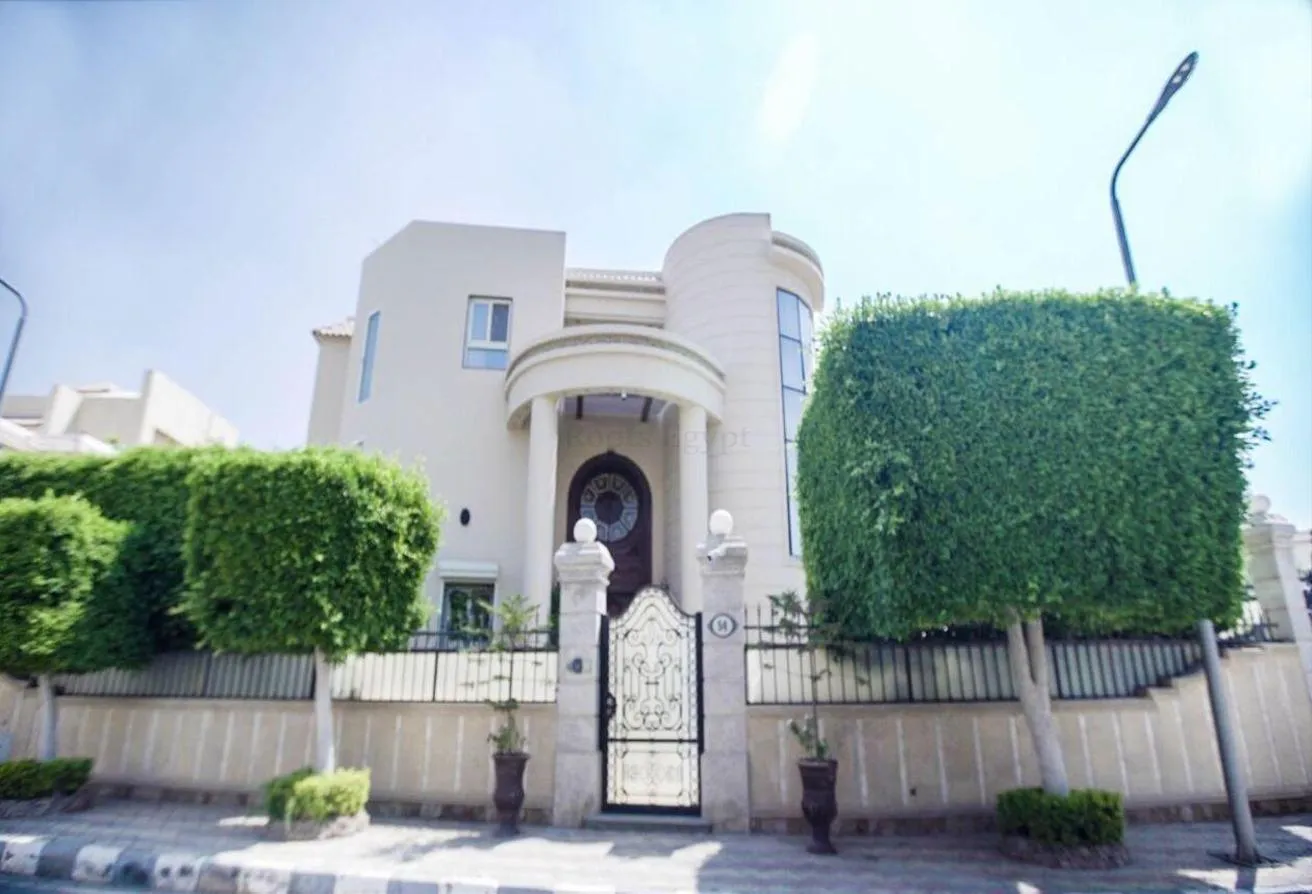Sale in Golden Heights: Villa with immediate receipt in front of Al-Rehab
