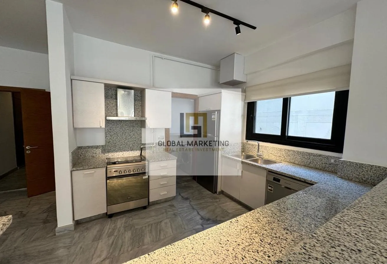 Sale in West Golf: Duplex with garden for sale West Golf In installme