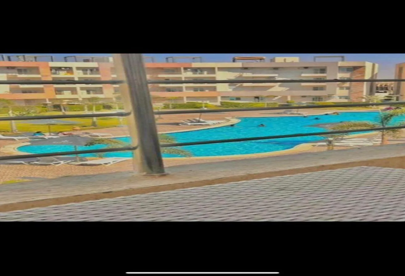 Sale in Marseilia Beach 4: شاليه غرفتين بالفرش فيو بول بأقل سعر في مارسيليا 4