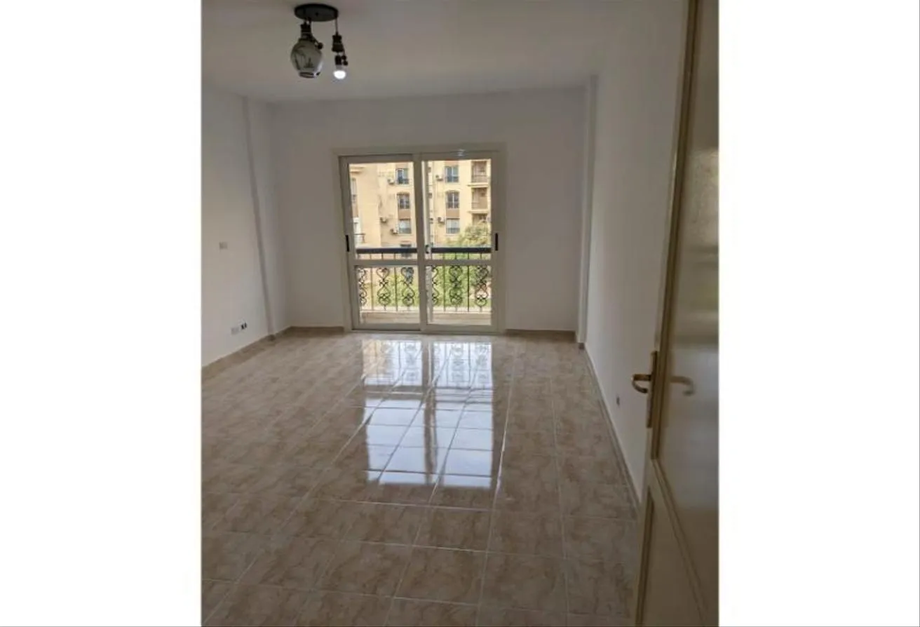 Sale in Al Rehab: بالرحاب شقه 131م - تطل على الحديقة