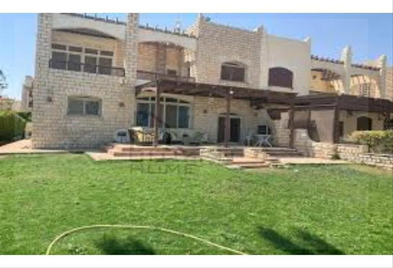 البيع في مارينا 5: مارينا 5 - فيلا متشطبه بالكامل - موقع مميز 