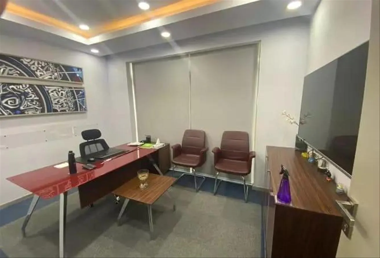 Rent in The Courtyard: For rent office 512m Fully Furnished Sheikh Zayed
