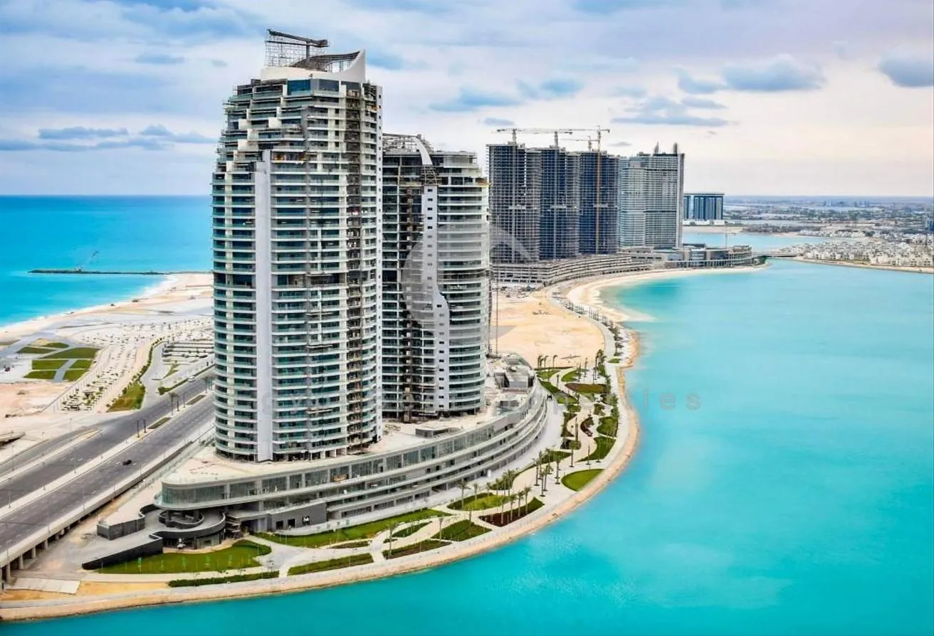 Sale in North Edge Towers: Beach Front Tower with an amazing View, over 12Yrs