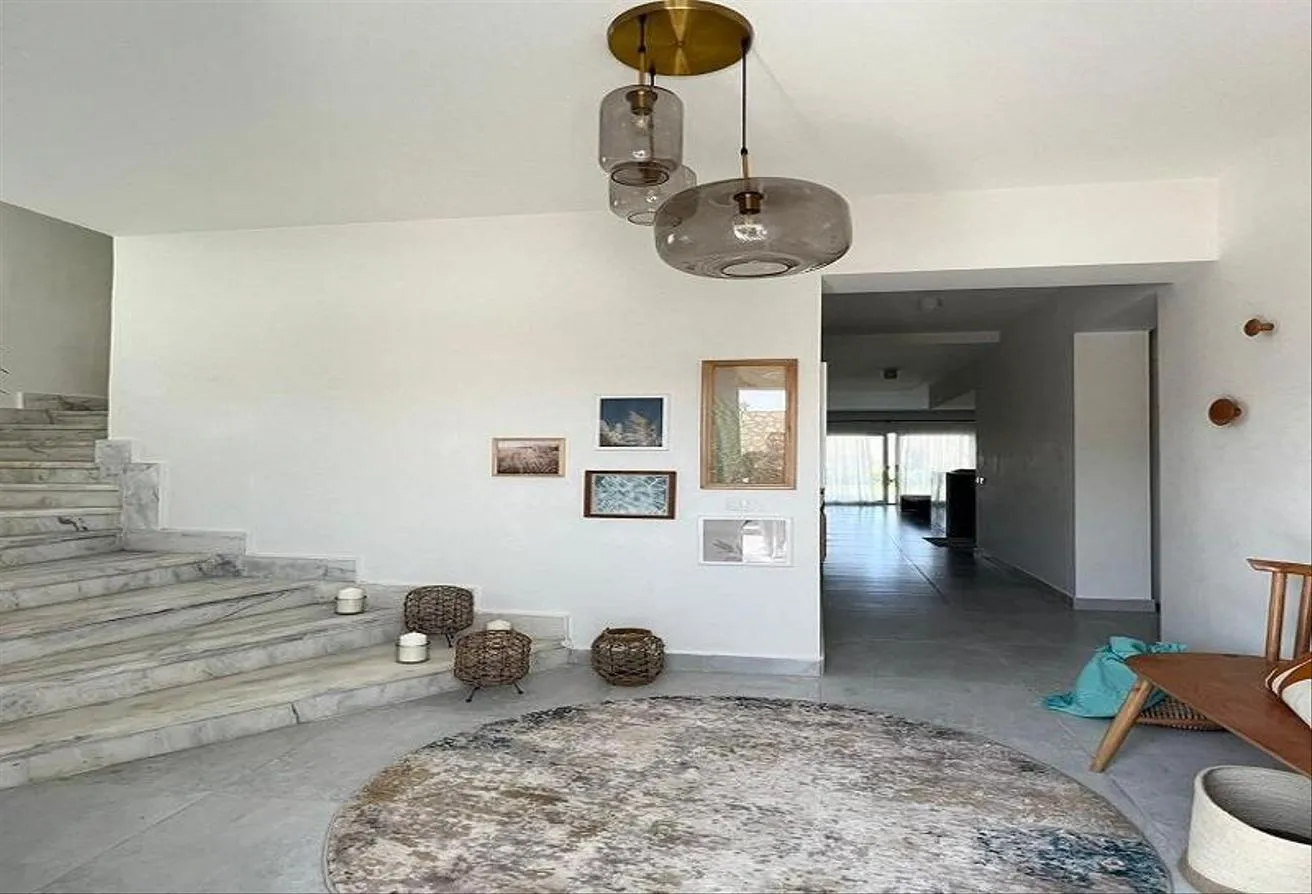 Gallery Image 19