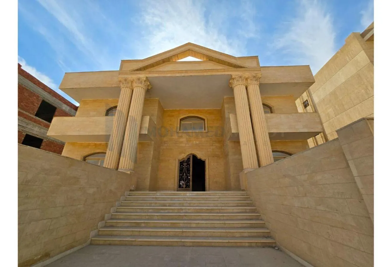 Sale in Palm Villa: فيلا للبيع في بالم فيلا (المخابرات سابقا )