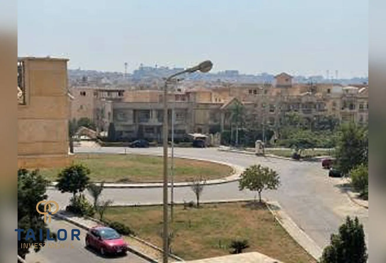 البيع في ميدان الياسمين: شقه للبيع بالقاهره الجديده بمنطقه الياسمين فيلات 4 