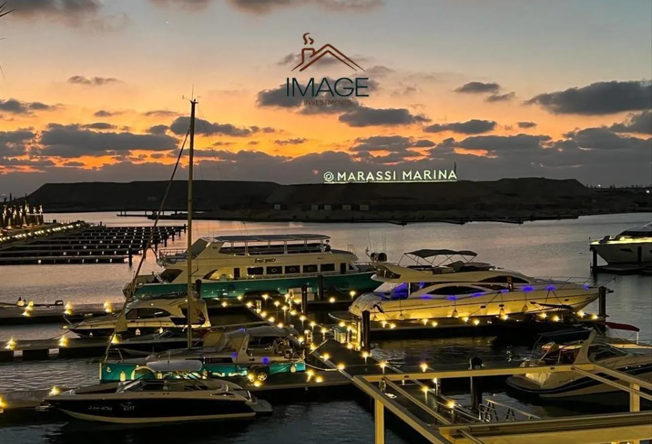Sale in Marassi: Direct on marina and sea view chalet for sale