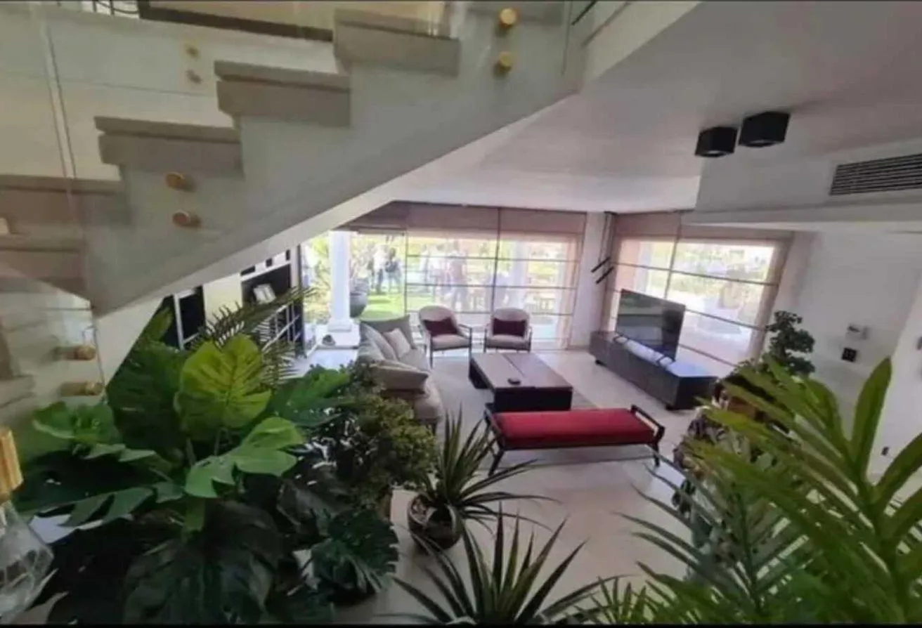 Sale in Mountain View iCity October: I villa 210m +garden at MV Early delivery