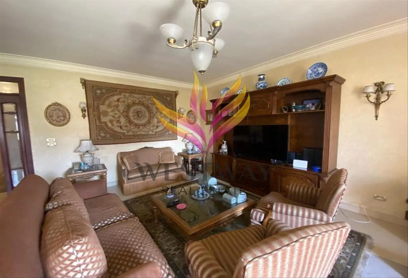 Sale in Beverly Hills Road: Penthouse for sale in Beverly Hills Compound