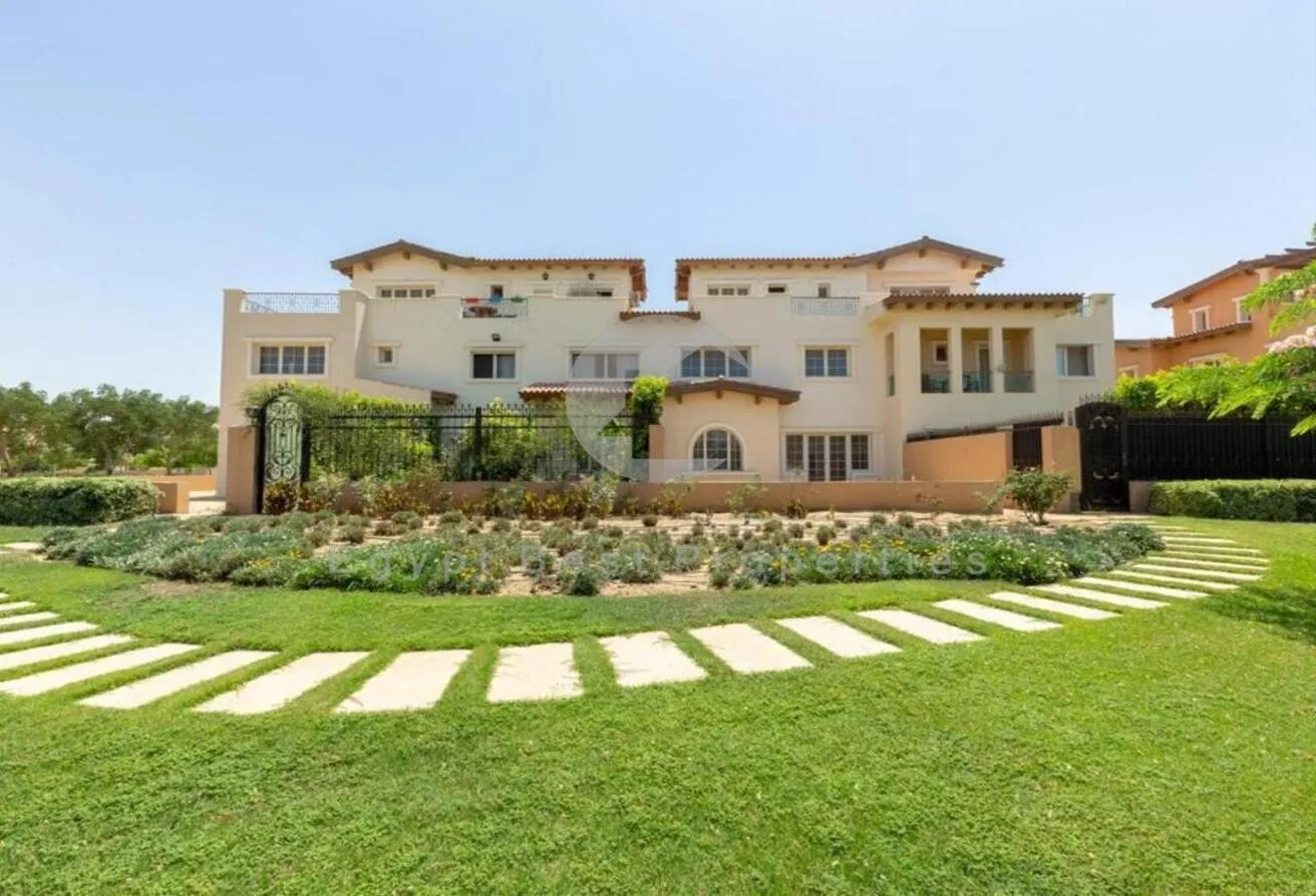 Sale in Hyde Park: Twin House |with Double View|New Cairo| with 5%DP.