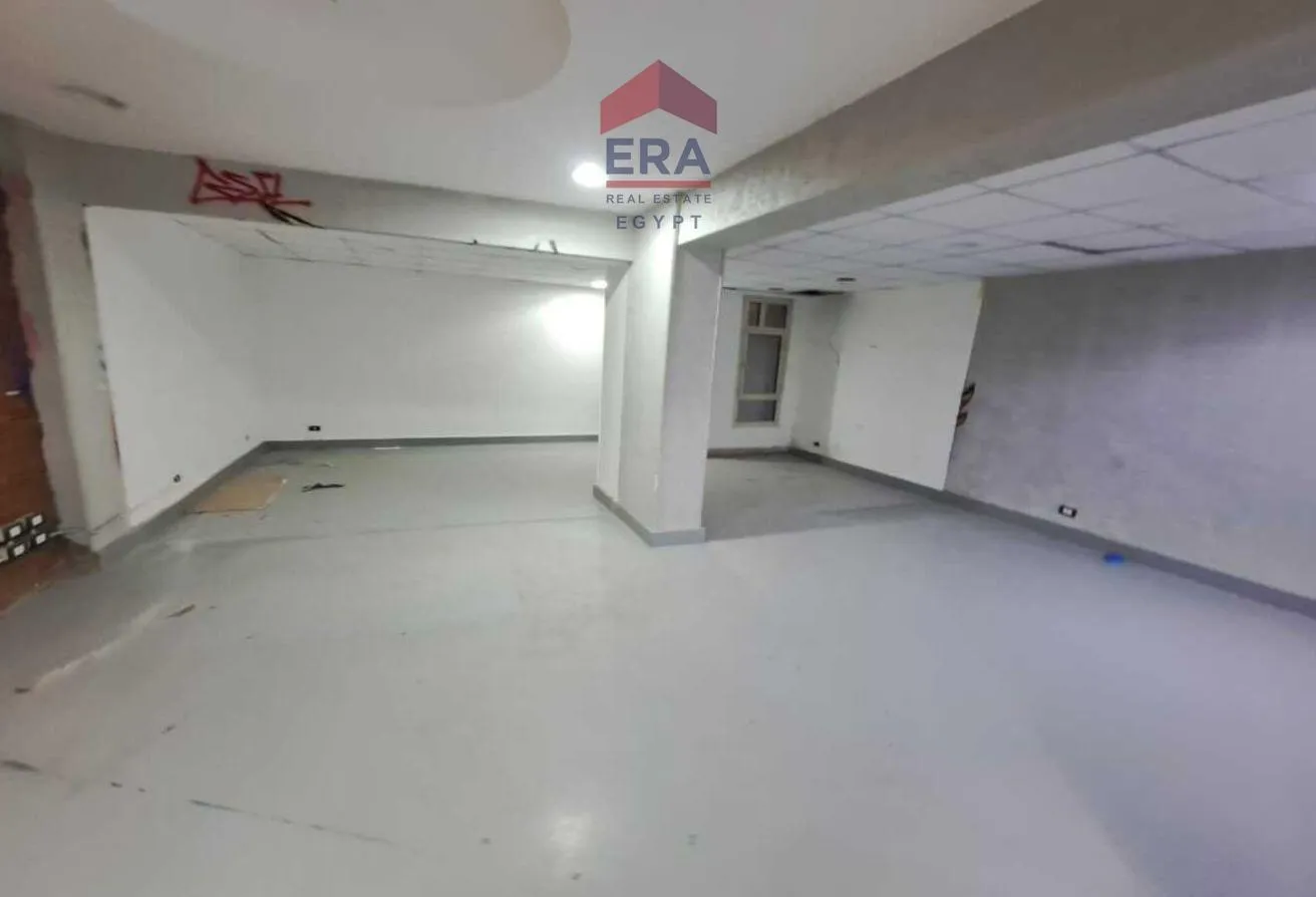 Rent in Street 213: Store | For Rent | Degla Maadi