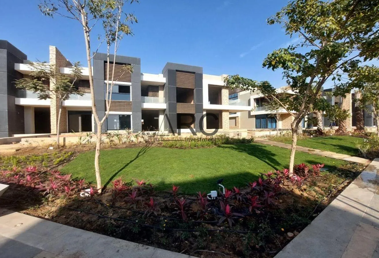 Sale in Midtown Sky: Luxurious 360m Townhouse in New Cairo with dp 2m