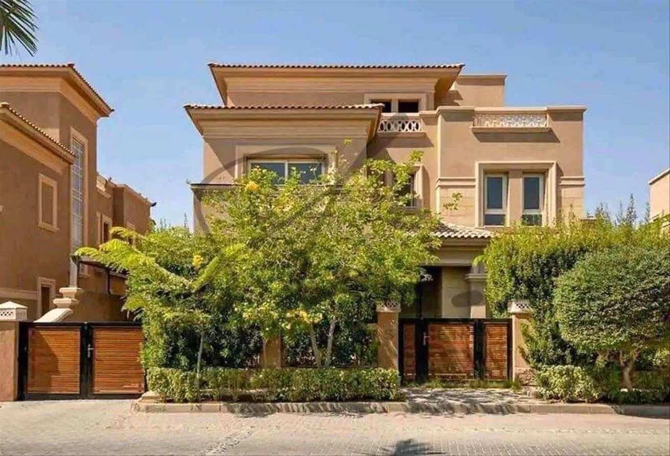 Sale in Al Patio Prime: Villa with garden, ready to go, in Patio Prime