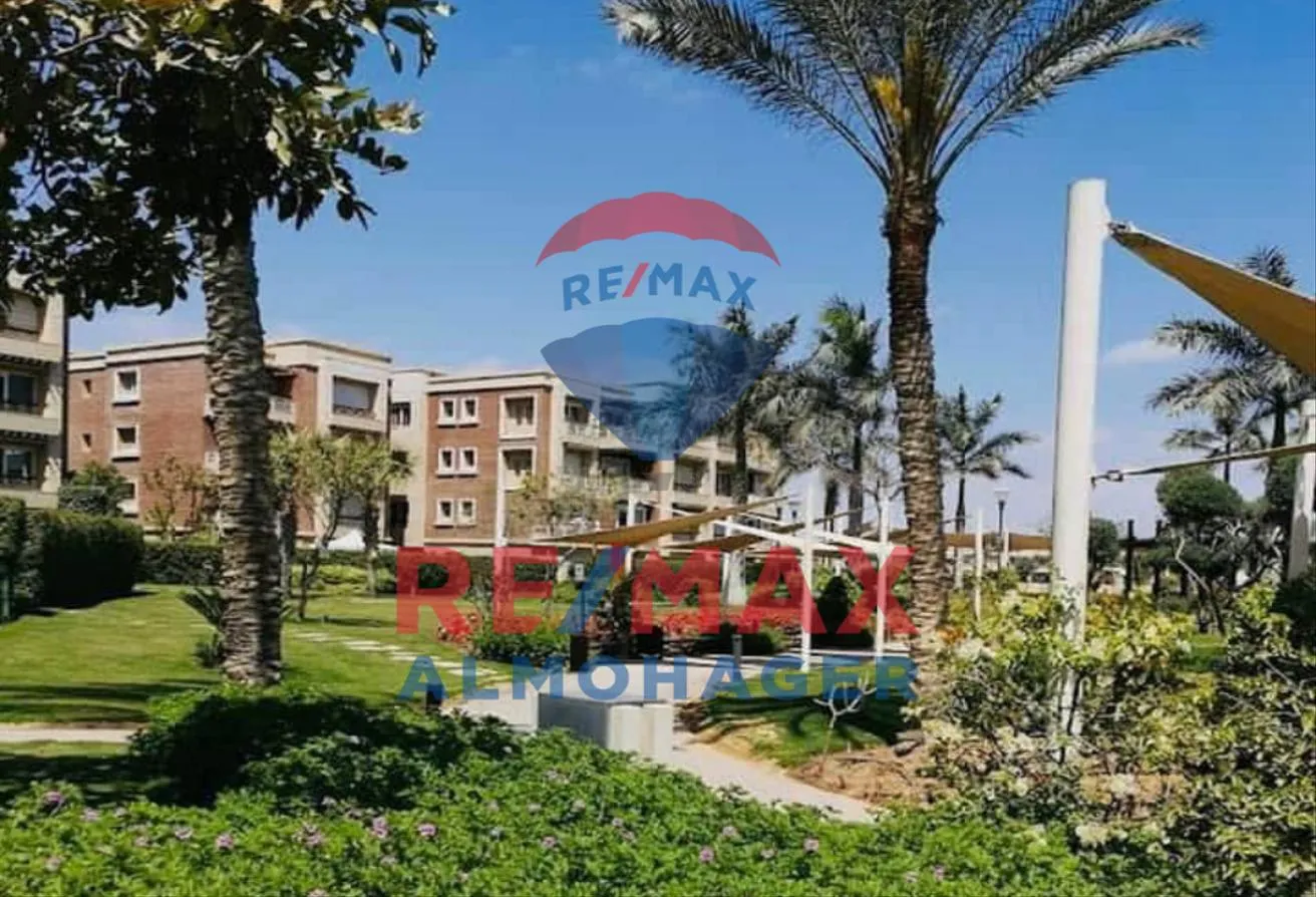 Rent in New Giza: Ground Duplex - Kitchen Cabinets - 150m Garden