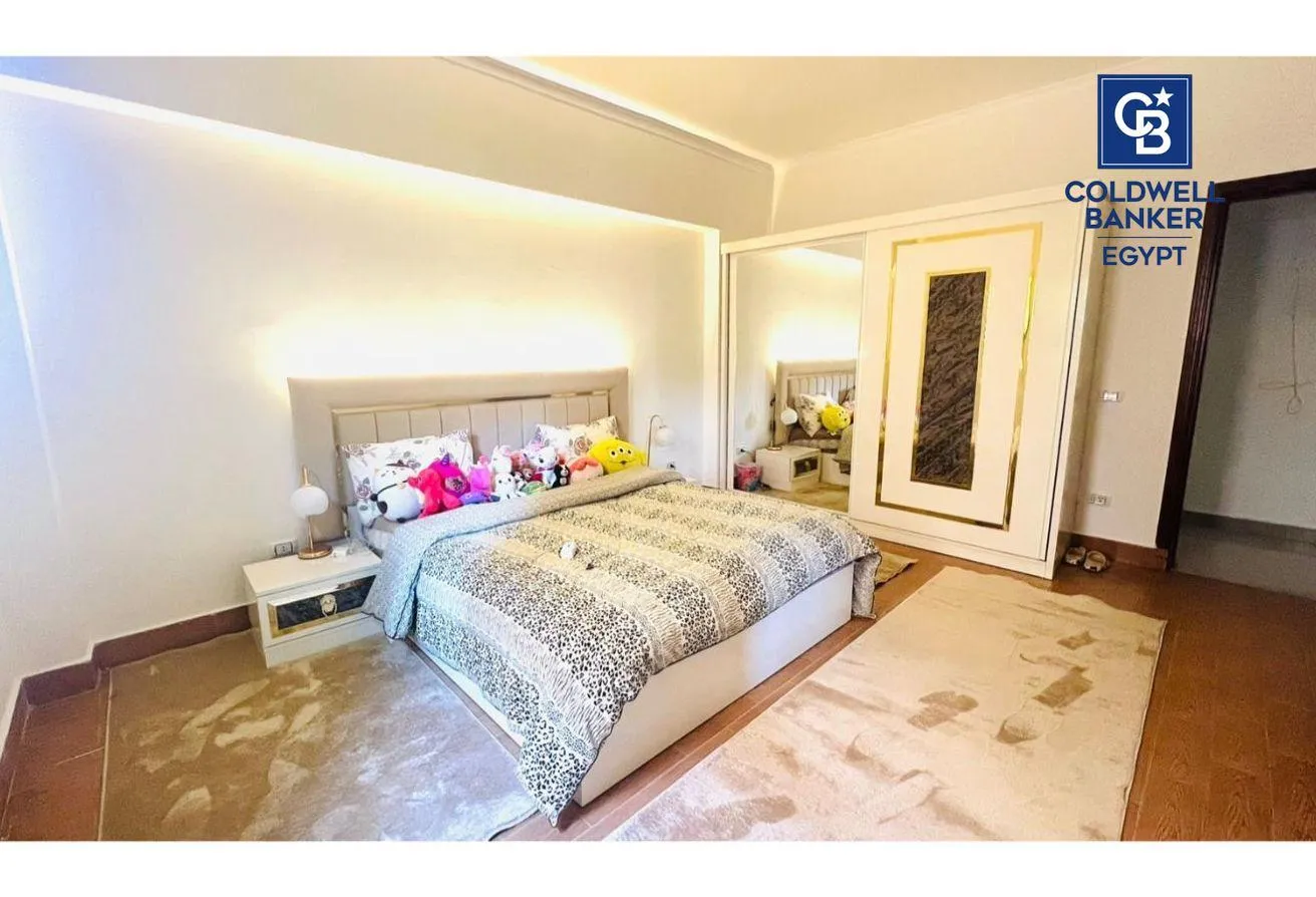 Sale in Al Mostathmir El Saghir: Super deluxe finishing - private entrance