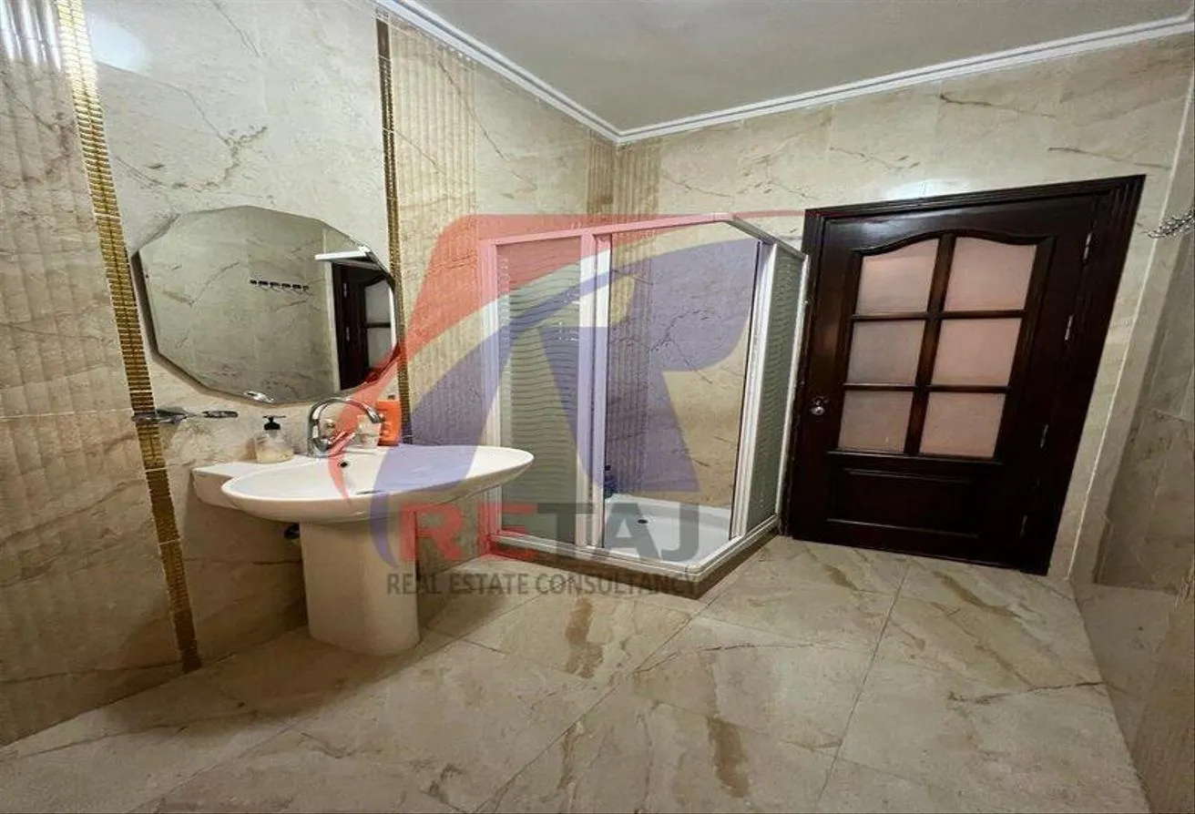 Gallery Image 12