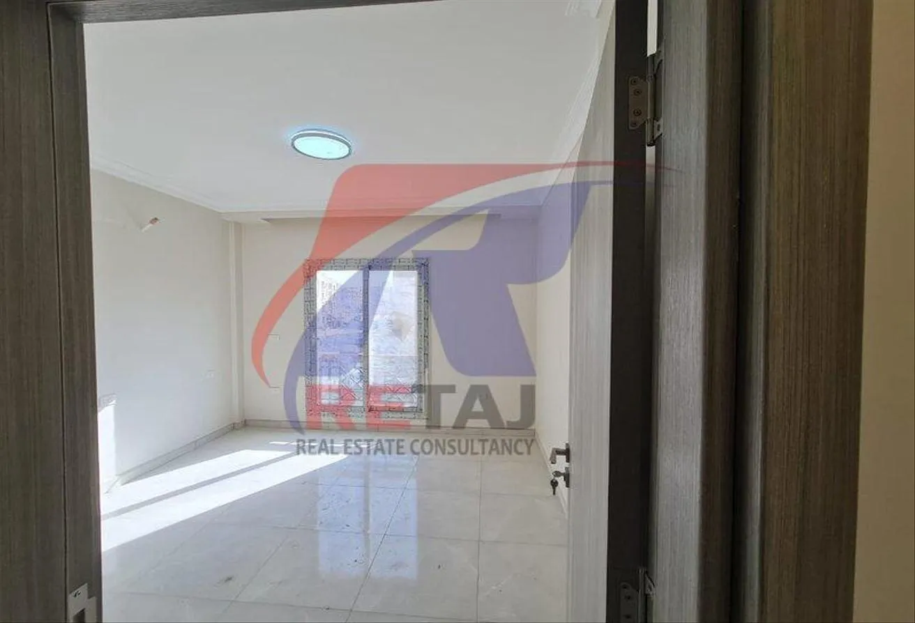 Rent in Paradise: Apartment for rent in Compound Paradise