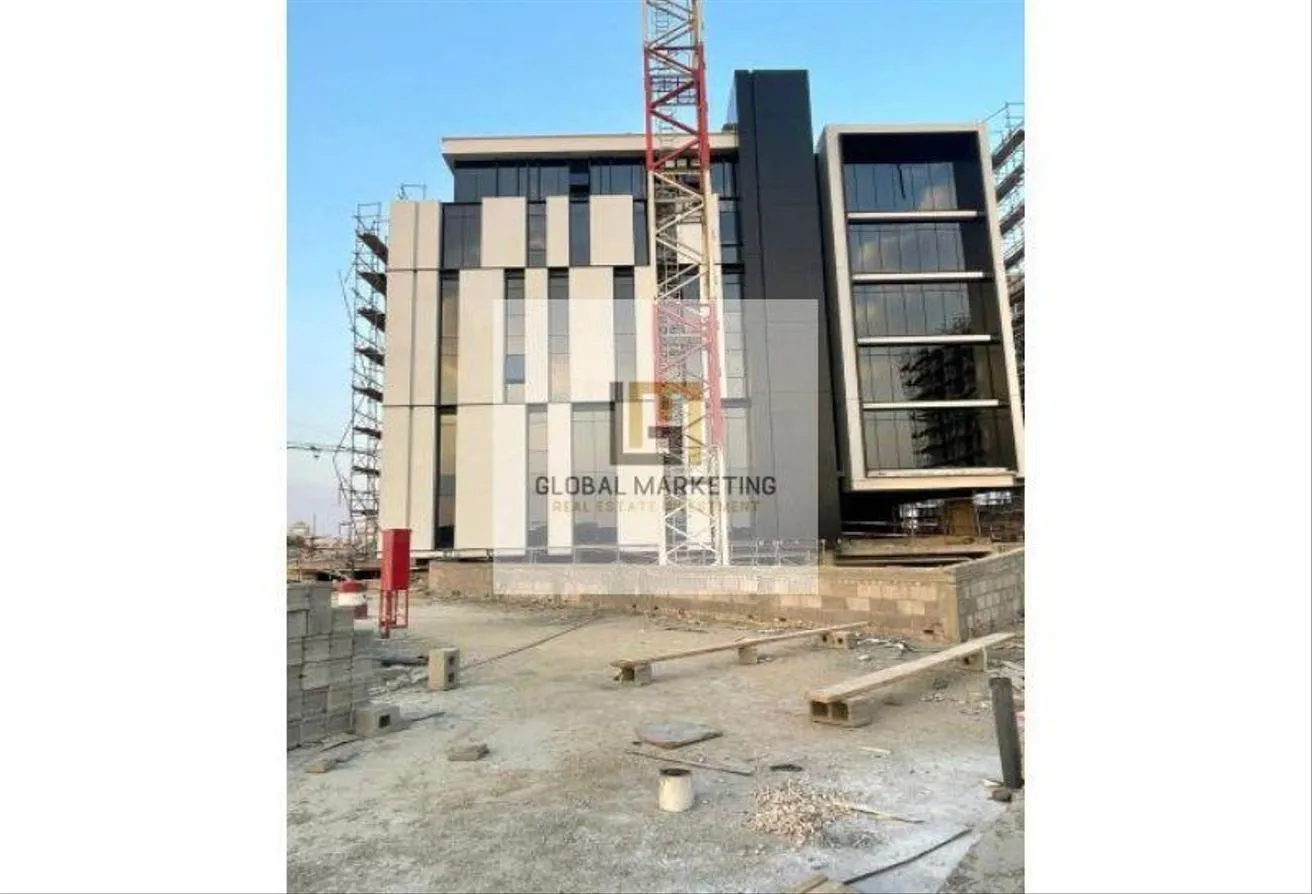 Sale in Hyde Park: Apartment in Hyde Park,400,000 dp installment 8Y