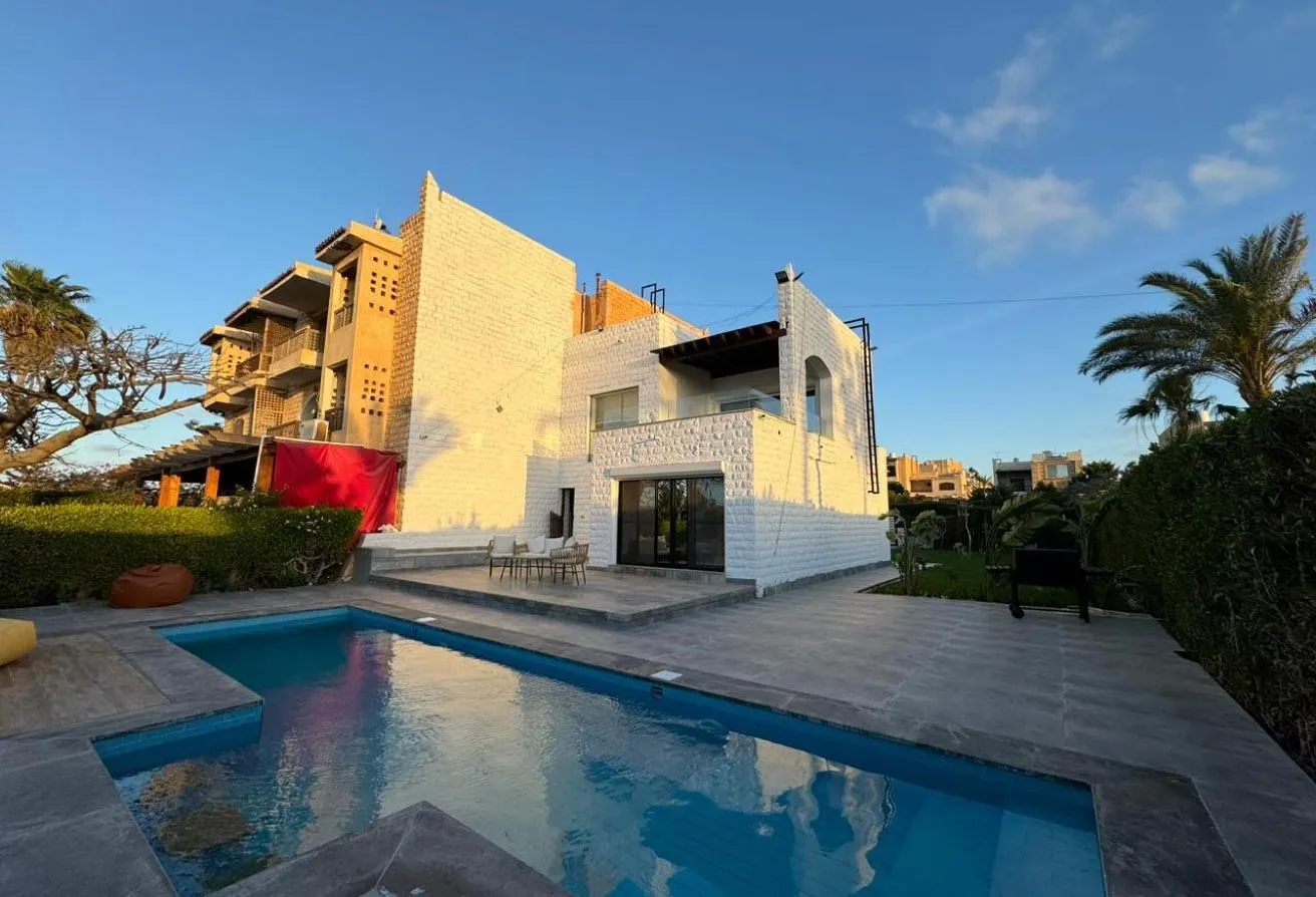 Sale in Marina 1: Royal modern duplex with private pool in marina 1