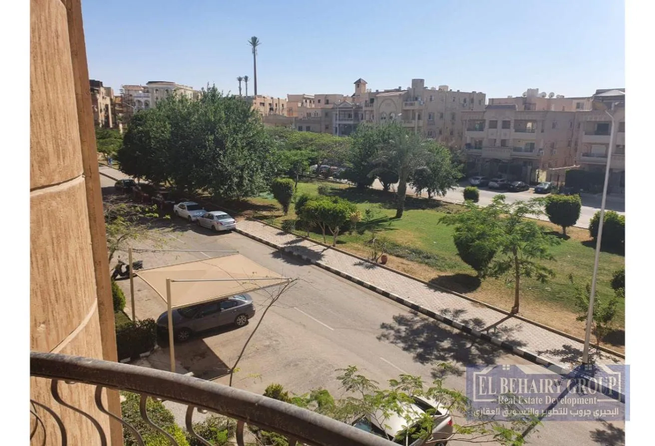 Sale in El Banafseg 10: شقة للبيع  في البنفسج فيلات 10