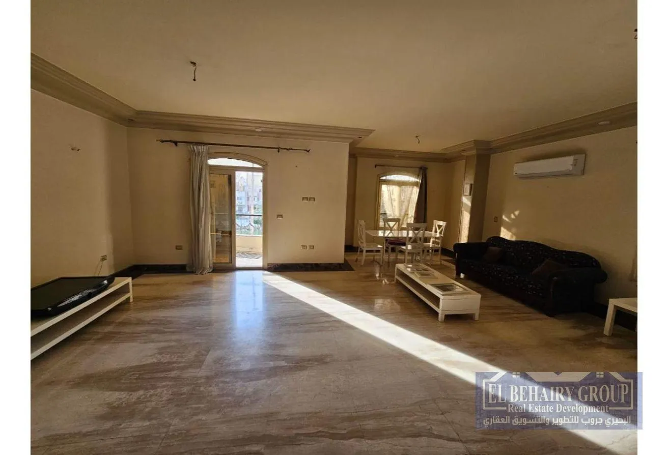Sale in El Banafseg 1: شقة للبيع في التجمع الاول البنفسج فيلات 1