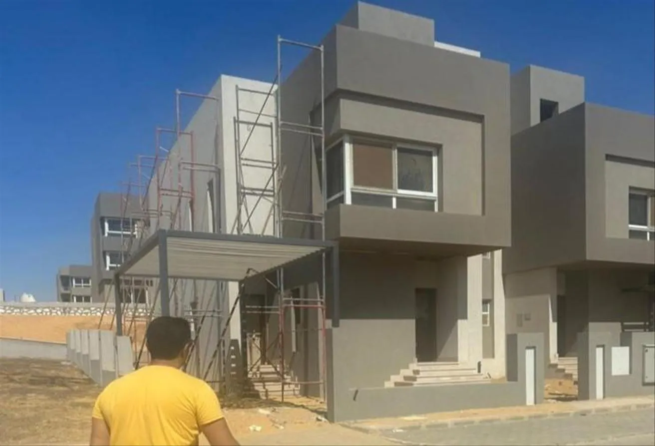 Sale in Etapa: Villa For Sale Ready to move  price prime location