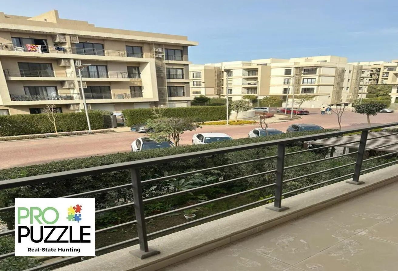 Rent in Central New Cairo: Fifth Square Almrasem Apartment