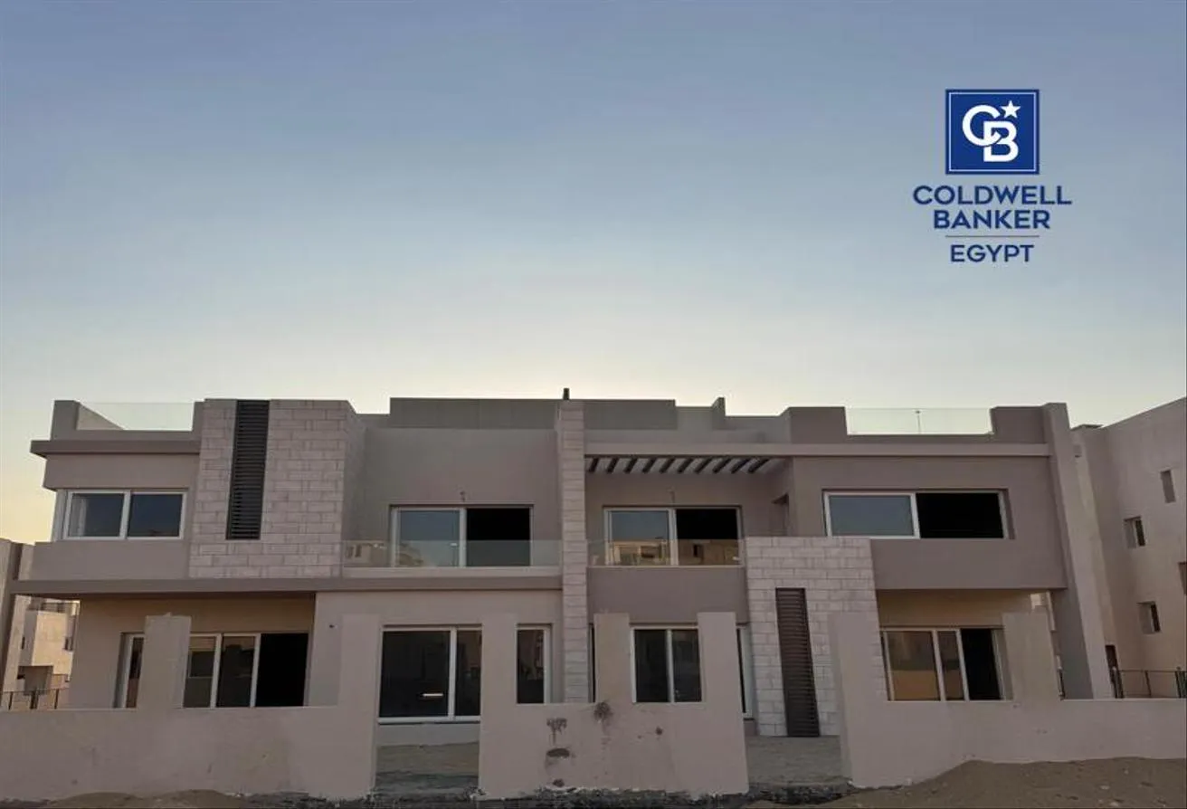 Sale in Tawny: Town House corner 210m prime location 4 beds RTM
