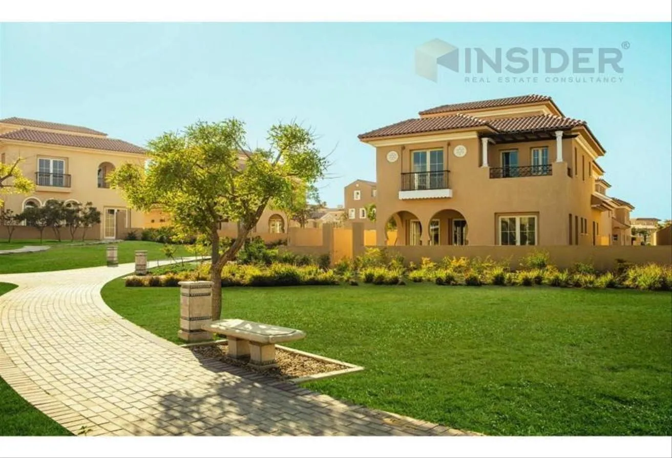 Sale in Hyde Park: Twin house RTM ,Facing North for sale at Hyde park