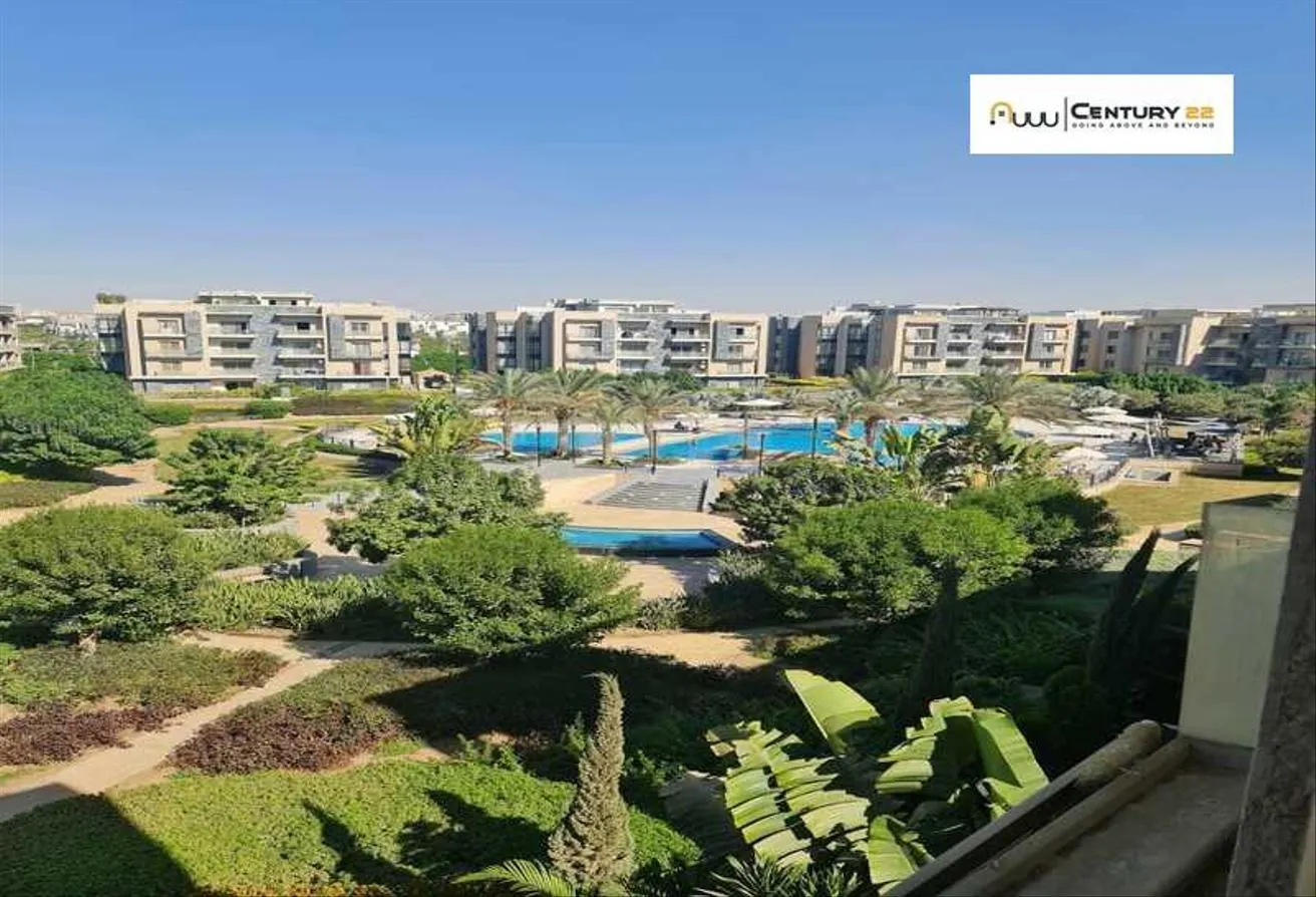 Sale in Galleria Moon Valley: Penthouse for sale with swimming pool in Galleria