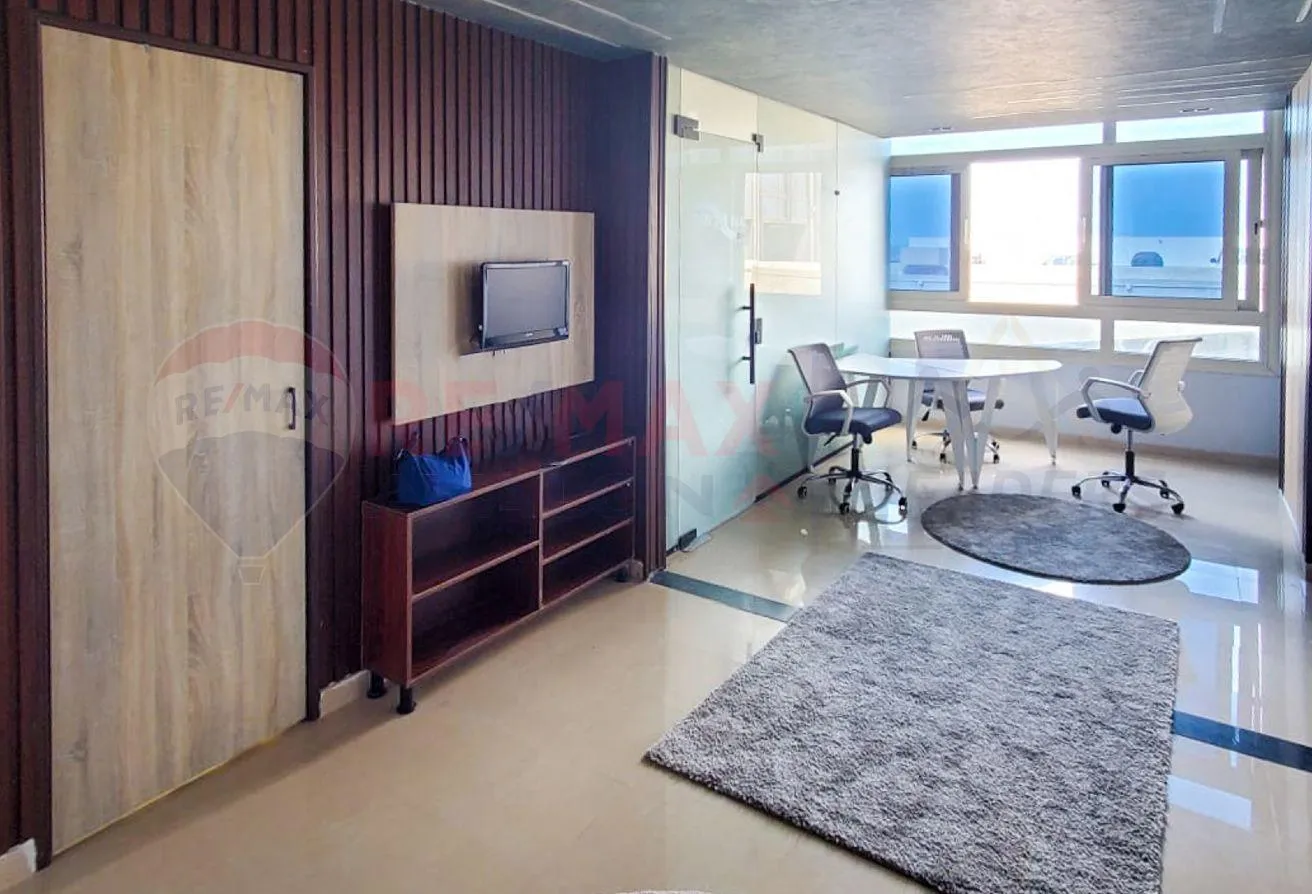 Rent in El Mansheya: Furnished administrative headquarters for rent 50