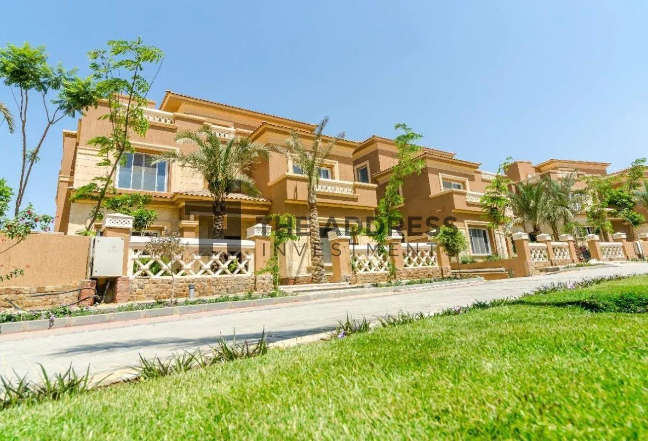 Sale in La Nuova Vista: Delivered Townhouse Middle in  La Nouva Vista