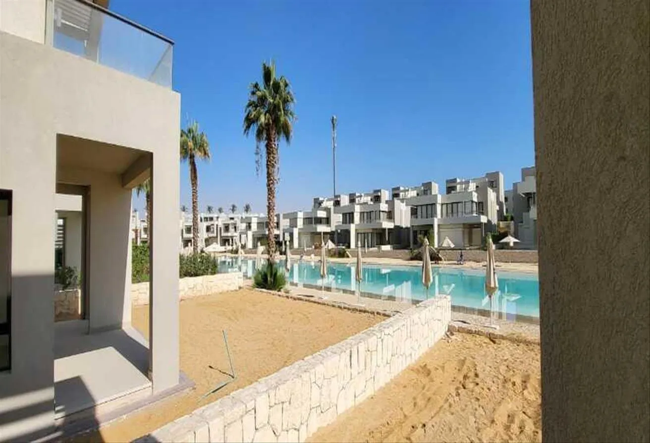 Sale in Azha: First Row Lagoon Twinhouse resale in Azha